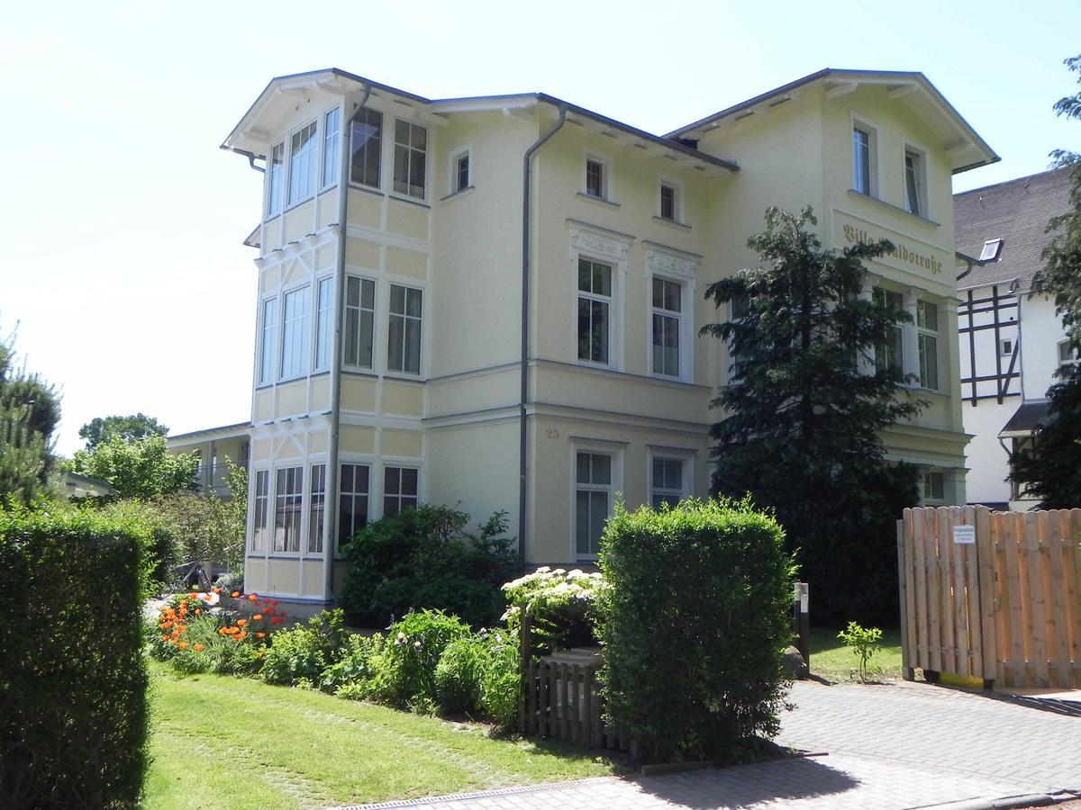 Villa Waldstrasse 10 塞巴特黑灵斯多夫 外观 照片